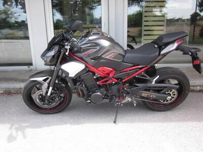 Kawasaki Z 900 (2025 - 26) usata