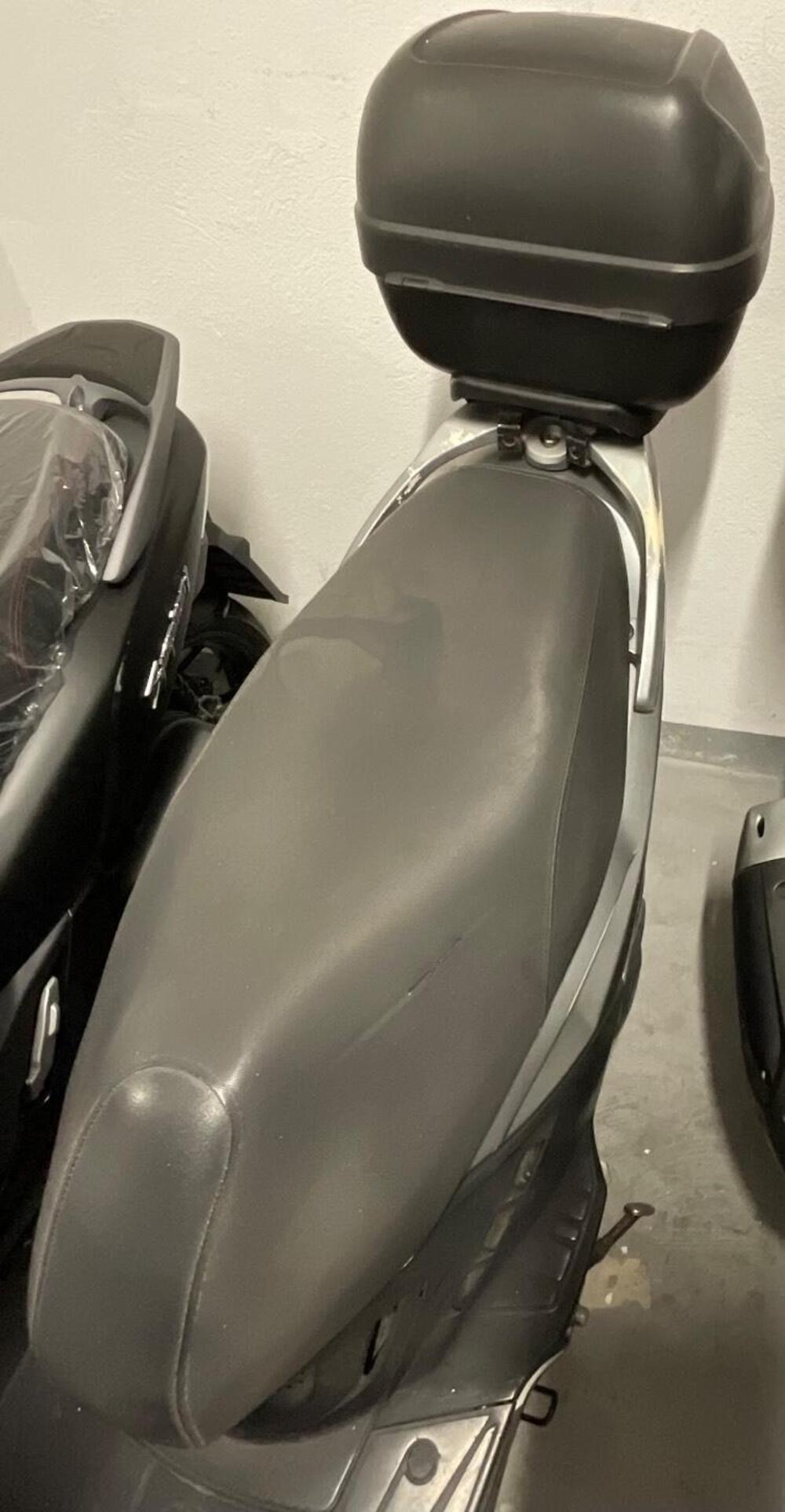 Kymco Agility 150i R16 + ABS (2017 - 20) (4)