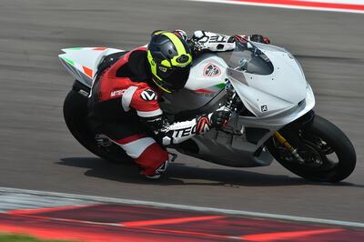 Noale 6.6 TEST: l&#039;Aprilia RS 660 da 128 cv e 146 kg! La prova in pista [VIDEO E GALLERY]