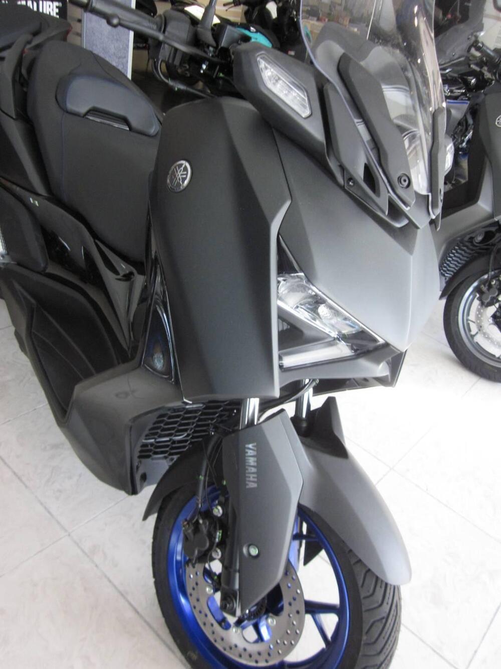 Yamaha X-Max 300 (2025 - 26)