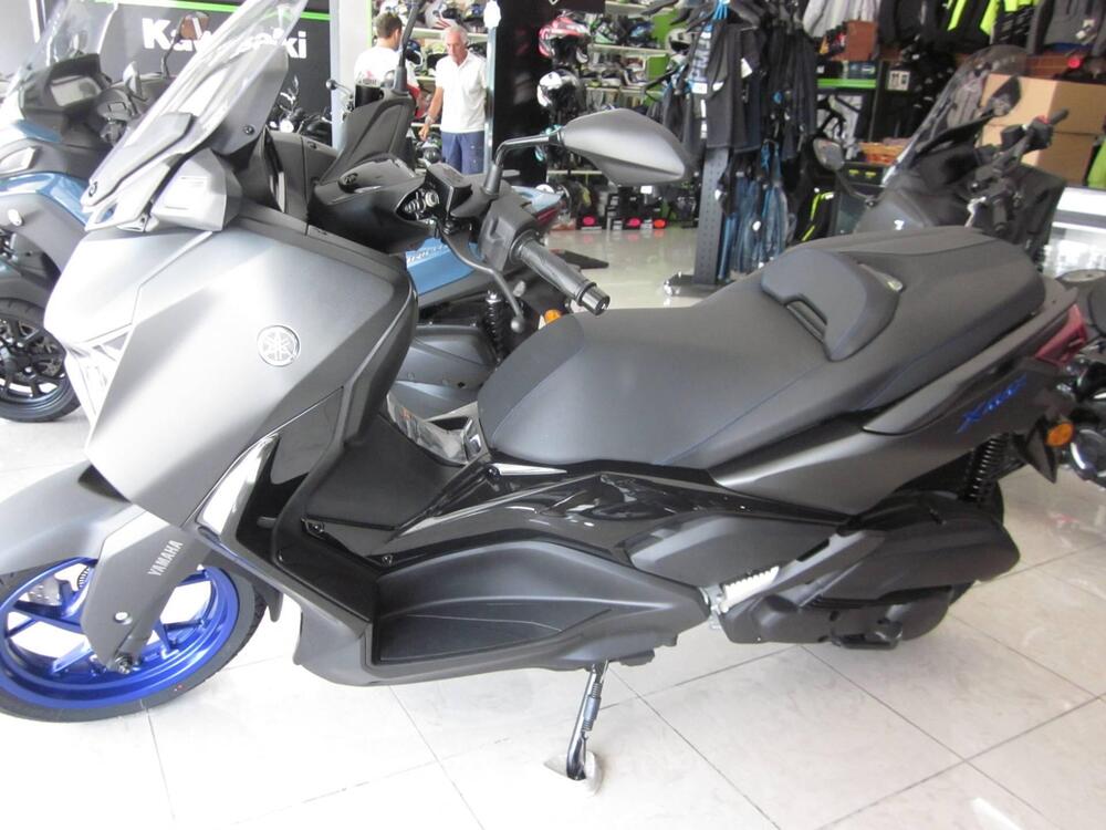 Yamaha X-Max 300 (2025 - 26) (2)