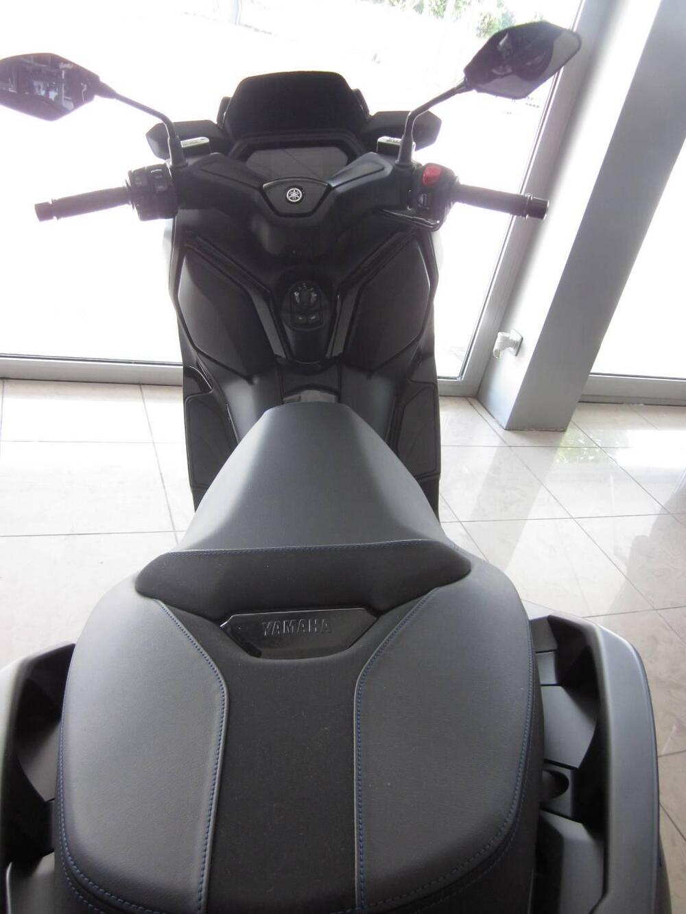 Yamaha X-Max 300 (2025 - 26) (3)