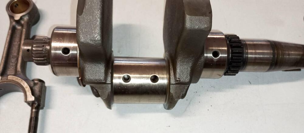 ALBERO MOTORE E BIELLE HONDA CX500 TURBO (2)