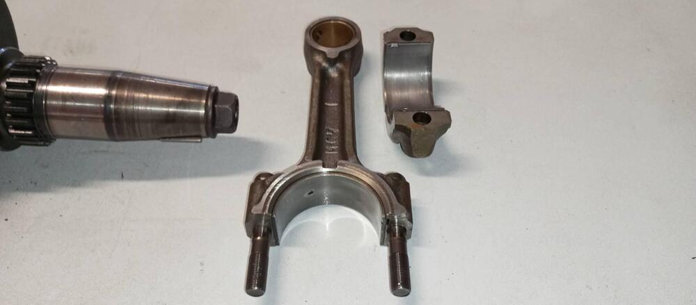 ALBERO MOTORE E BIELLE HONDA CX500 TURBO (6)