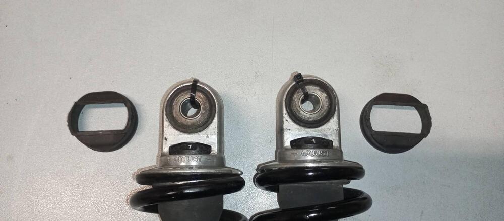 Ammortizzatori Koni posteriori cod. 7610-1418 (6)