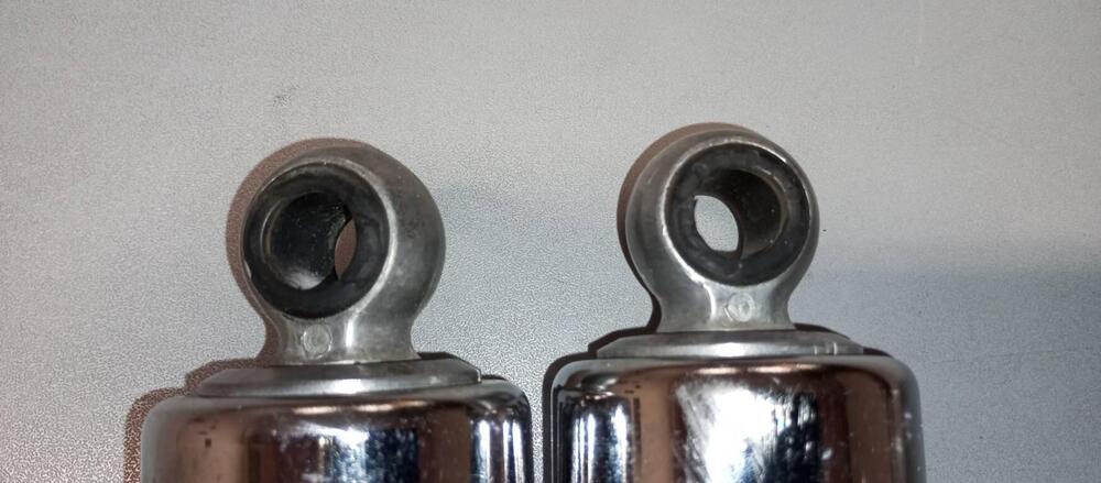 AMMORTIZZATORI POSTERIORI SHOWA 325mm (7)