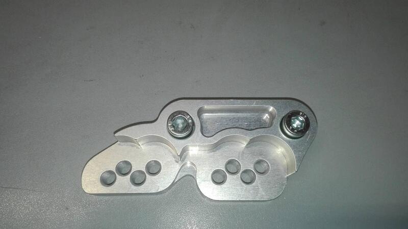 Arretratori pedane originali Suzuki Euro Racing (4)