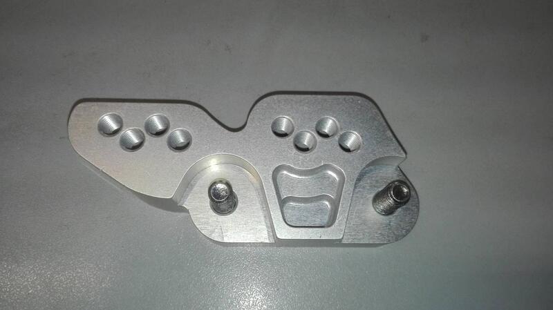 Arretratori pedane originali Suzuki Euro Racing (5)