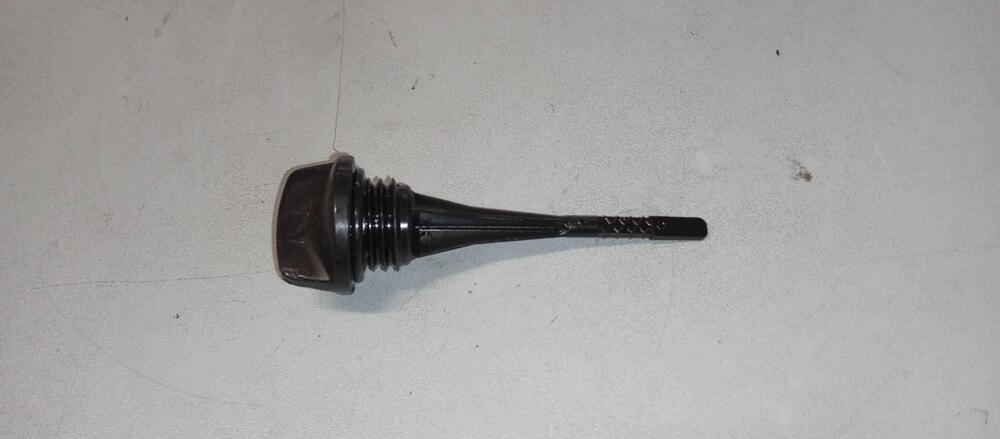 ASTA LIVELLO OLIO HONDA CX 500 TURBO (3)