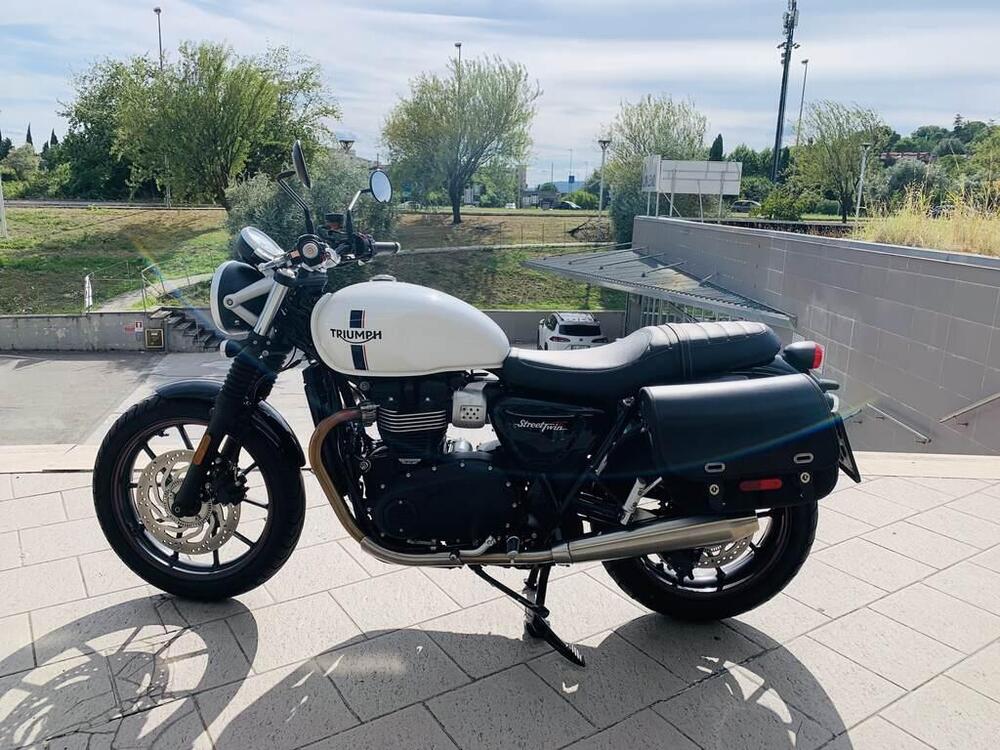 Triumph Street Twin 900 (2017 - 18) (3)