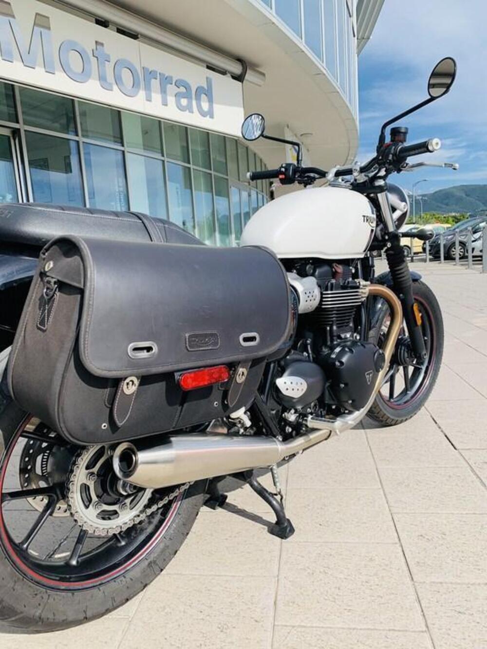 Triumph Street Twin 900 (2017 - 18) (4)