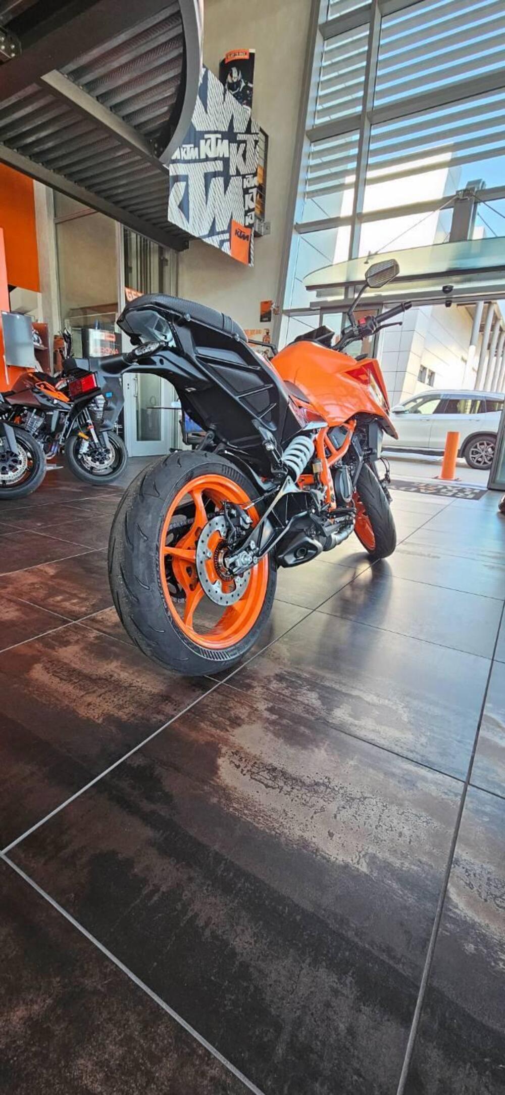 KTM 390 Duke (2024 - 25) (4)