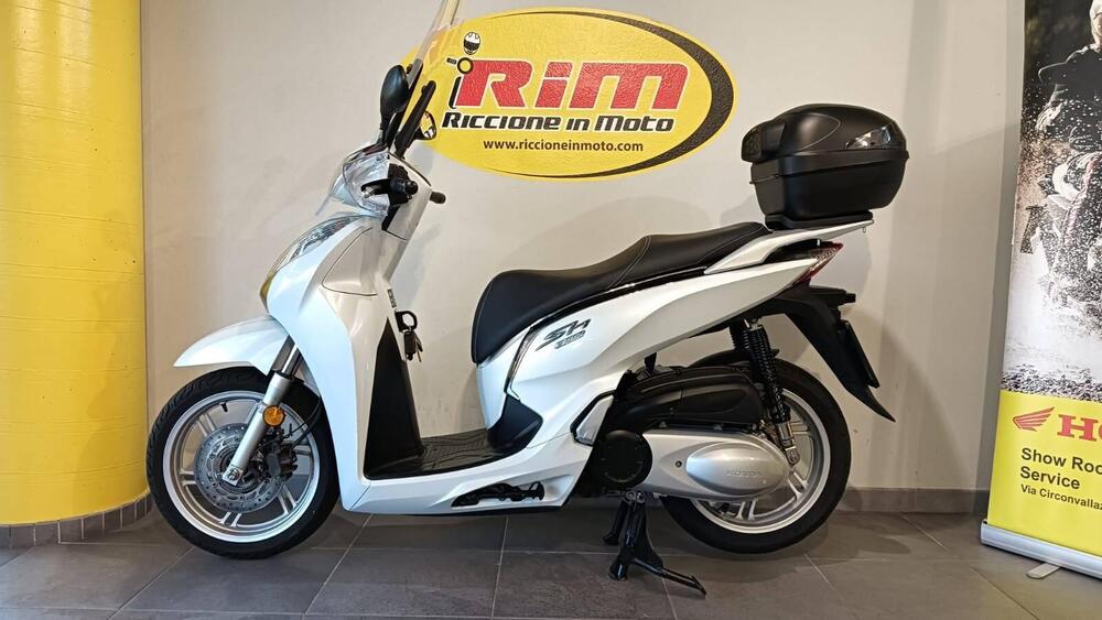 Honda SH 300 i ABS (2016 - 20) (4)