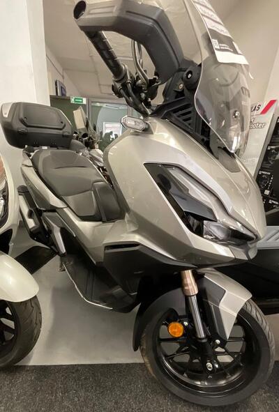 Honda ADV 350 (2022 - 24) usata