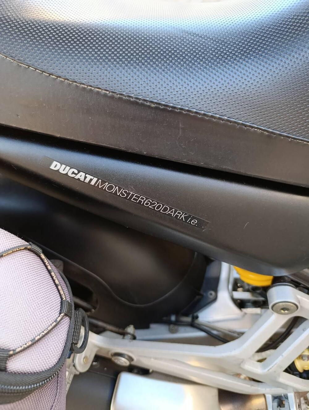 Ducati Monster 620 I.E. Dark (2002) (5)