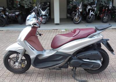 Piaggio Beverly 350 SportTouring ie (2011 - 15) usata