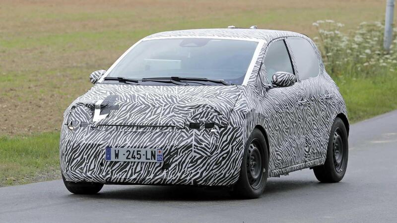 Renault Twingo torna in grande stile: le foto spia della piccola elettrica ad un prezzo... 