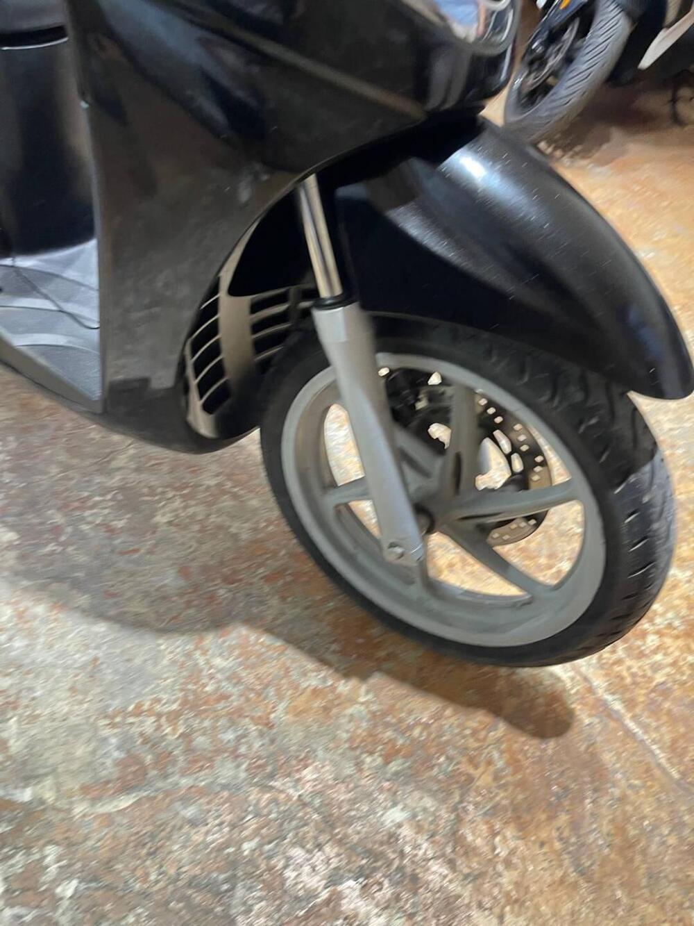 Honda SH 300 i (2006 - 10) (14)