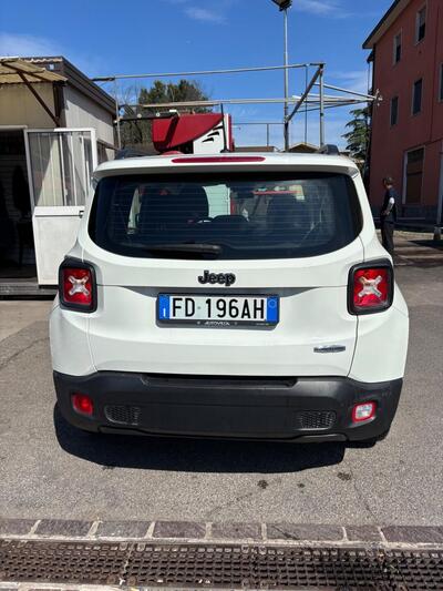 Jeep Renegade 1.6 Mjt 120 CV Longitude del 2016 usata a Garbagnate Milanese