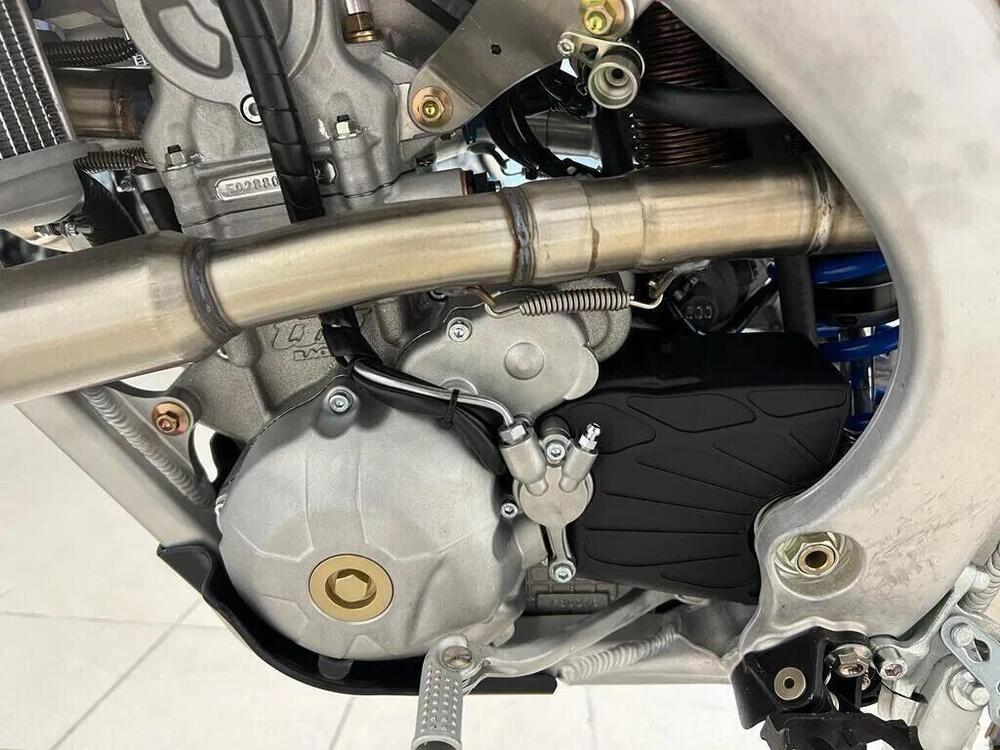 Tm Moto EN 300 ES Fi 4T TM Corse (2026) (10)