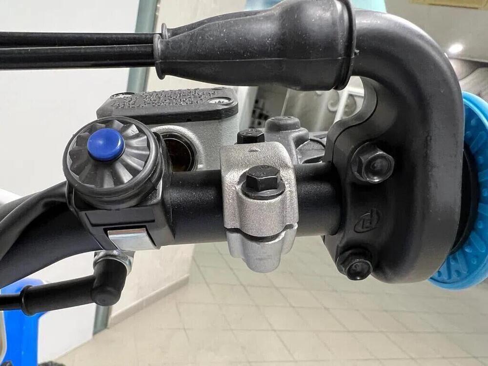 Tm Moto EN 300 ES Fi 4T TM Corse (2026) (9)