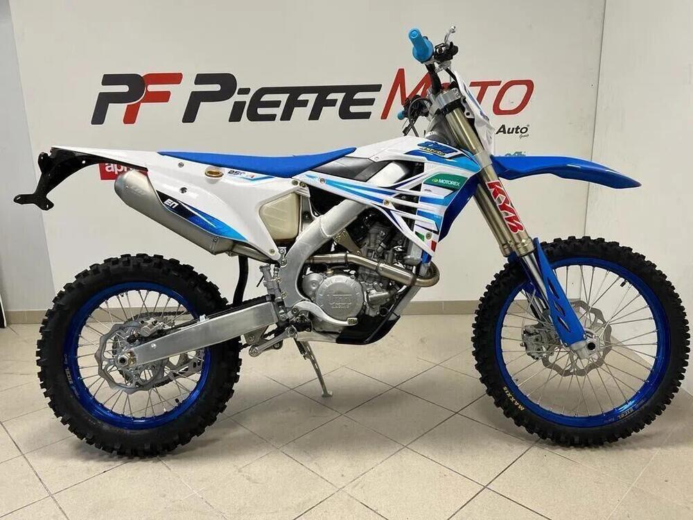 Tm Moto EN 250 ES Fi 4T (2023) (5)