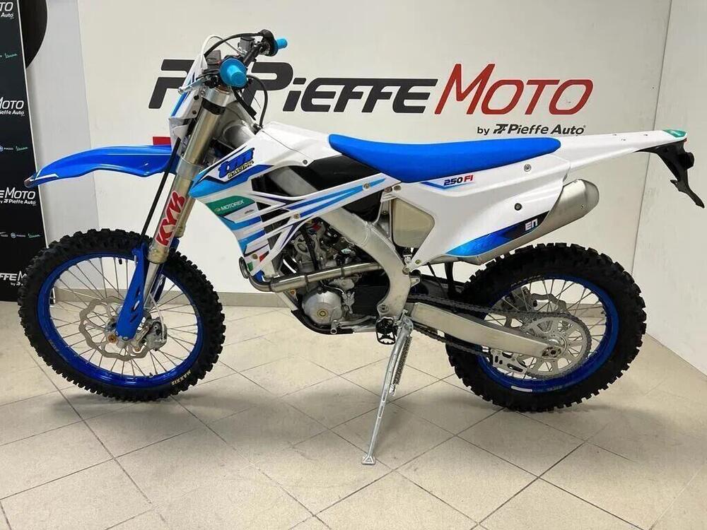 Tm Moto EN 250 ES Fi 4T (2023) (2)