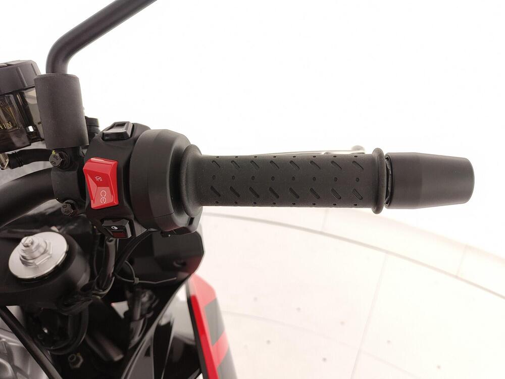 Aprilia Tuono 660 Factory (2025 - 26) (14)