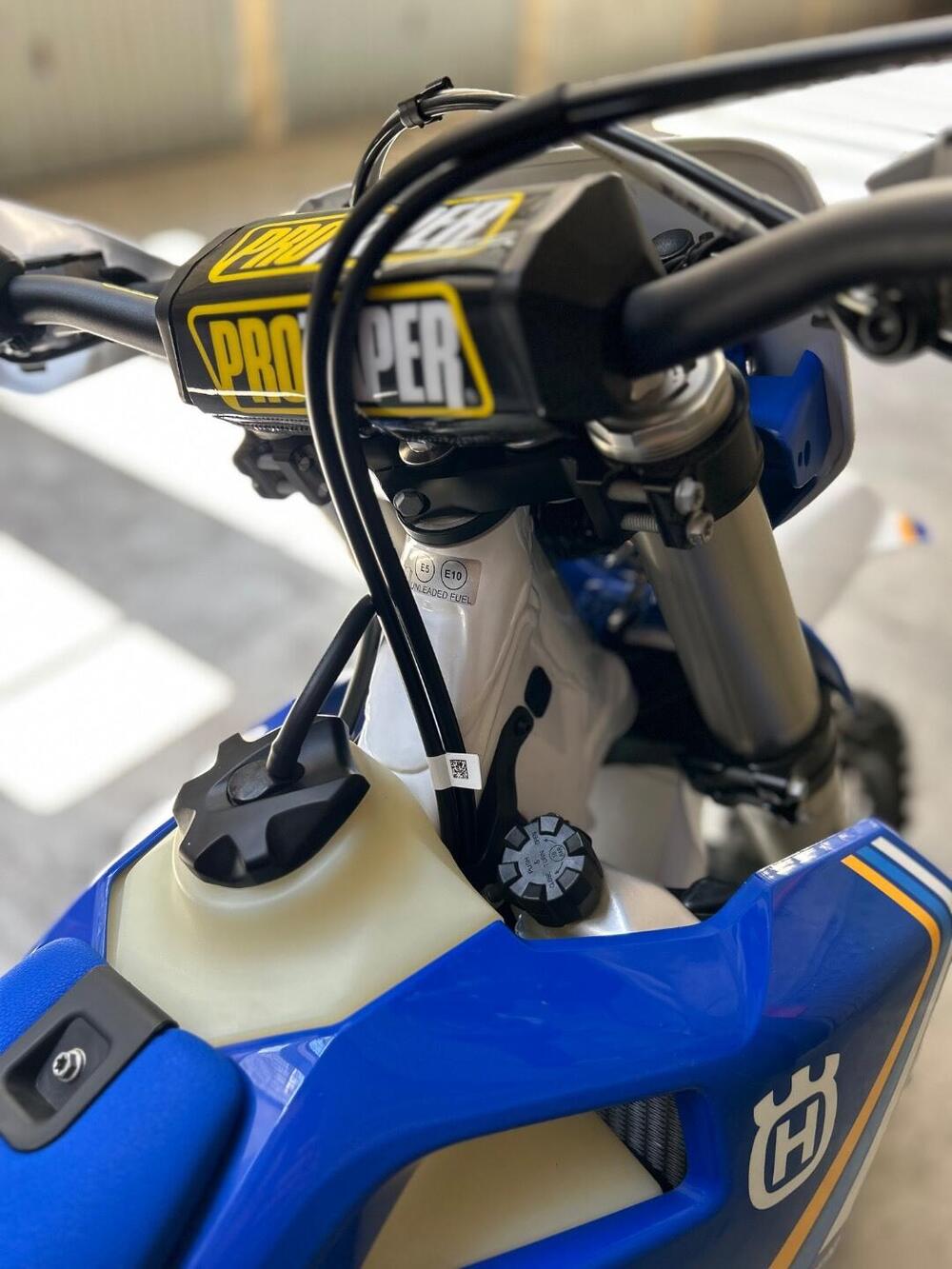 Husqvarna FE 450 Heritage (2025) (10)
