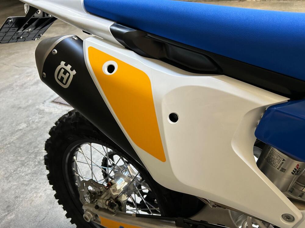 Husqvarna FE 450 Heritage (2025) (14)