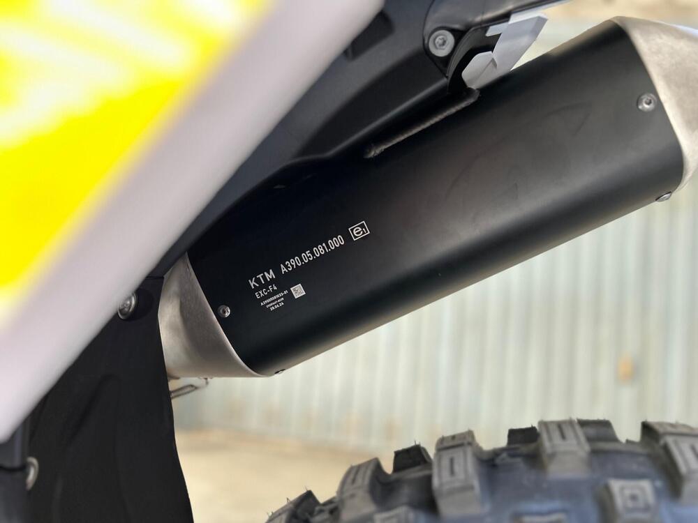 Husqvarna FE 450 Heritage (2025) (16)