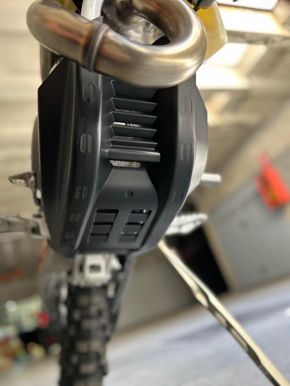 Husqvarna FE 450 Heritage (2025) (19)