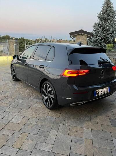 Volkswagen Golf 1.5 eTSI 150 CV EVO ACT DSG Style del 2023 usata a Bagnaria