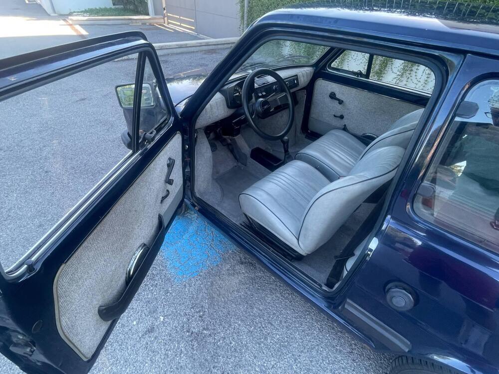 Fiat 126 P4 d'epoca a Milano (11)