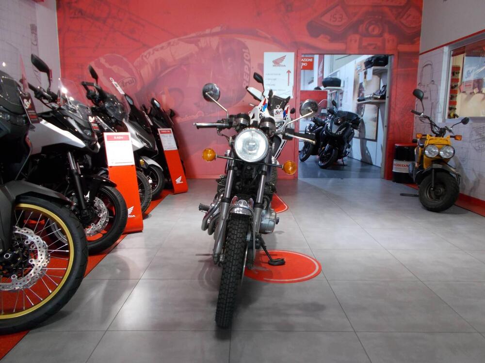 Honda CB 400 Super Sport (8)