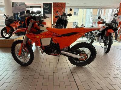 KTM 300 EXC Six Days (2025) usata