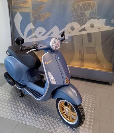 Vespa Primavera 125 Officina 8 (2026) nuova