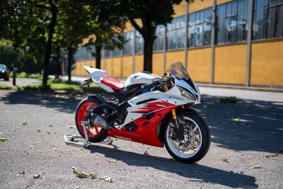 Yamaha YZF R6 (2006 - 07) usata