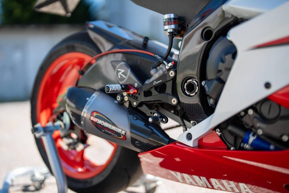 Yamaha YZF R6 (2006 - 07) (9)