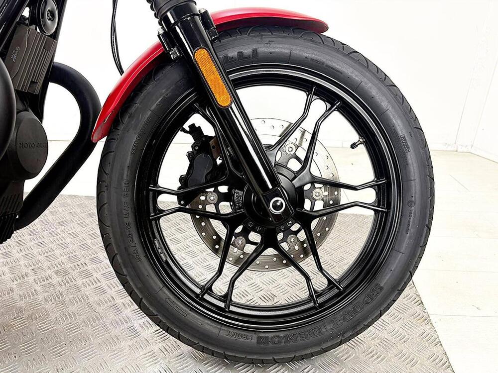 Moto Guzzi V7 III Stone (2017 - 20) (13)