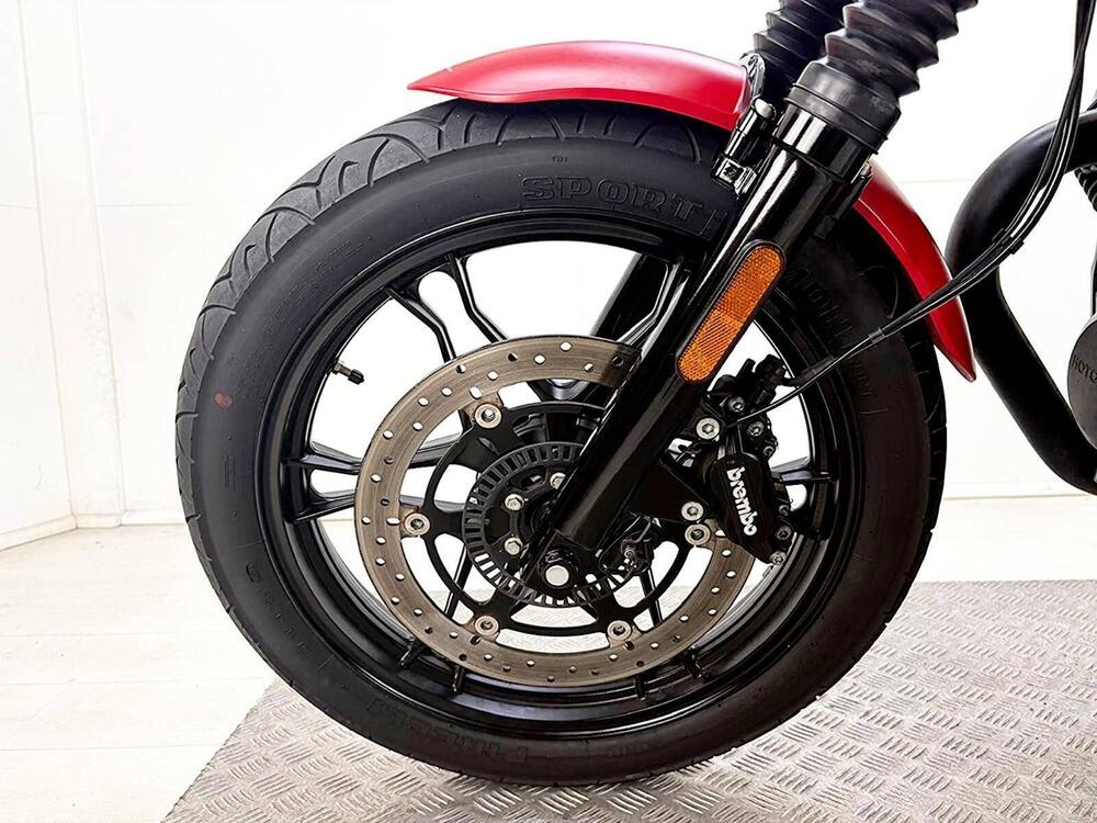 Moto Guzzi V7 III Stone (2017 - 20) (14)