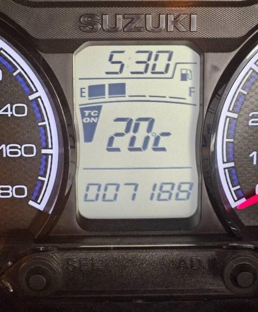 Suzuki Burgman 400 (2022 - 24) (2)