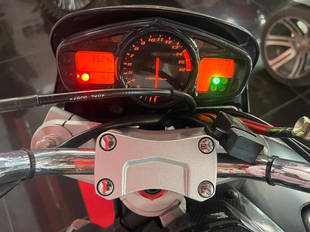 Suzuki GSR 600 (2006 - 11) (9)