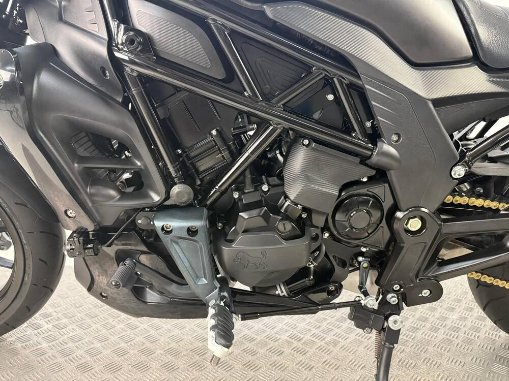 Benelli 502 C (2021 - 25) (15)