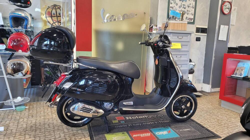 Vespa GTS 300 Super Hpe (2021 - 22)