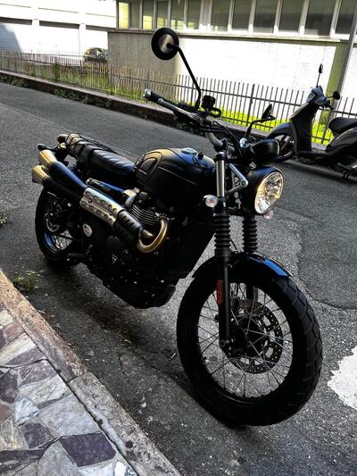 Triumph Scrambler 900 (2023 - 25) usata