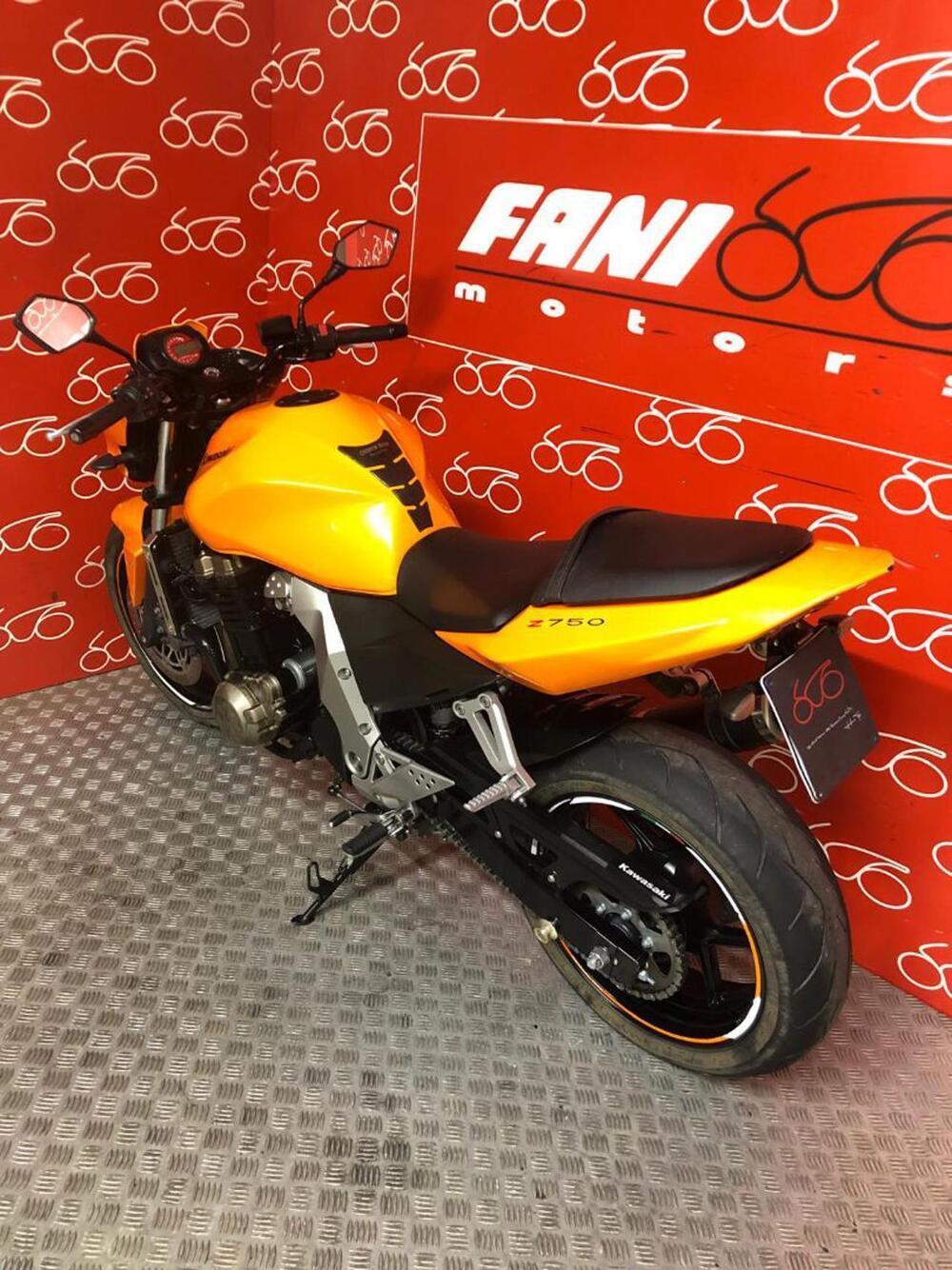 Kawasaki Z 750 (2007 - 14) (4)