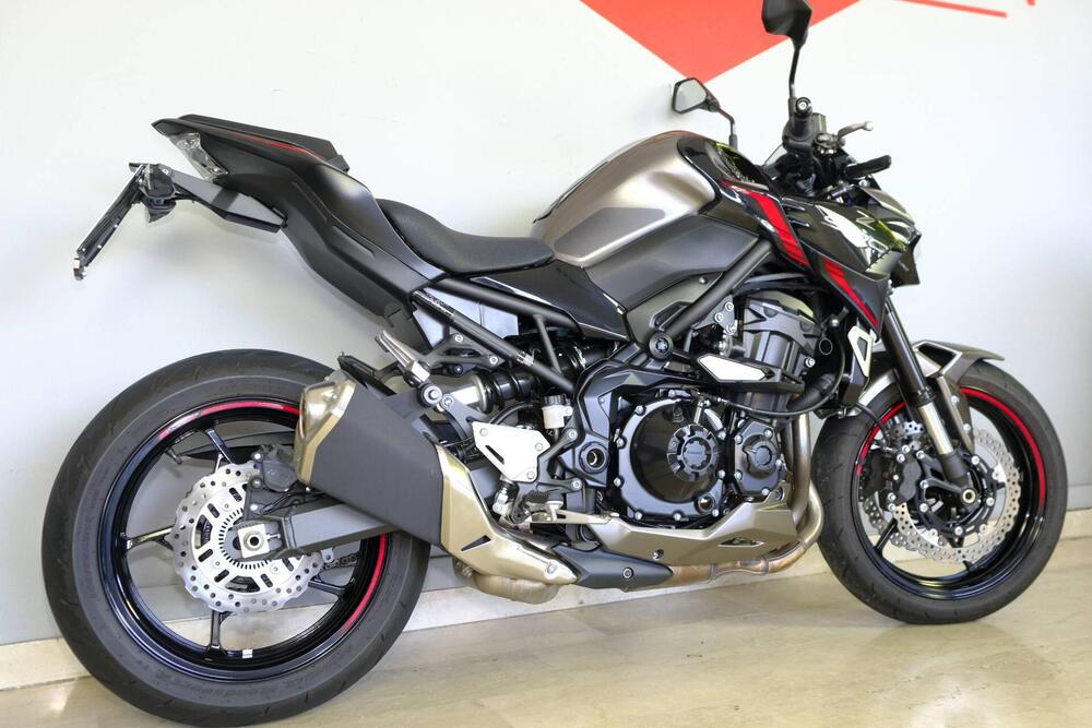 Kawasaki Z 900 (2021 - 24) (6)