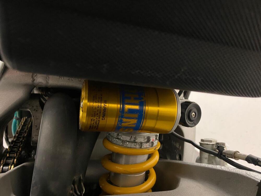 Aprilia RSV4 Factory (2009 - 12) (8)