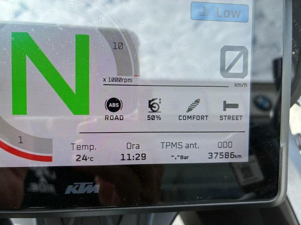 KTM 1290 Super Adventure S (2021) (2)
